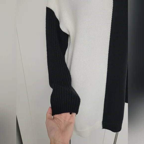 NWOT Split Monochrome Black & White Turtleneck Sweater Dress - Picture 10 of 12